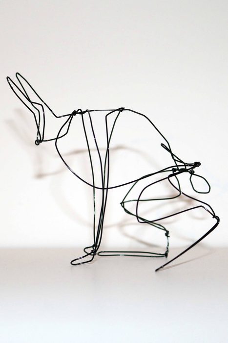 Hase aus Draht von Turid Schuszter
