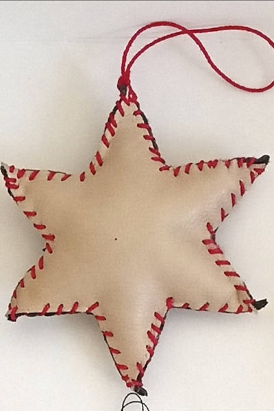  Näharbeit von Gisela Frank